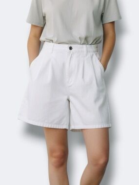 Vintage Stampede High Rise White Denim Pleated Shorts USA Made Women’s Size 12